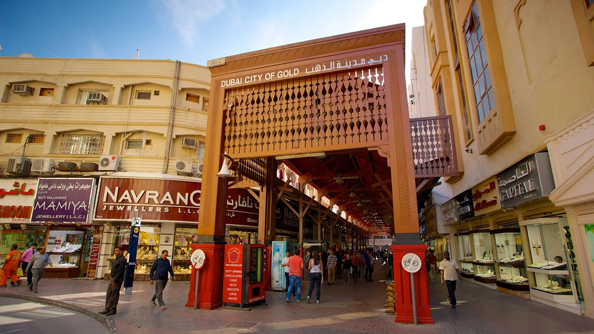 Dubai Shopping Guide - Best Malls, Markets & Souvenirs