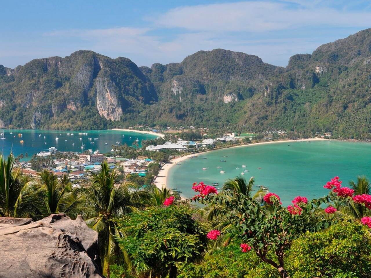 Phuket Travel Guide: Best Beaches, Activities & Nightlife