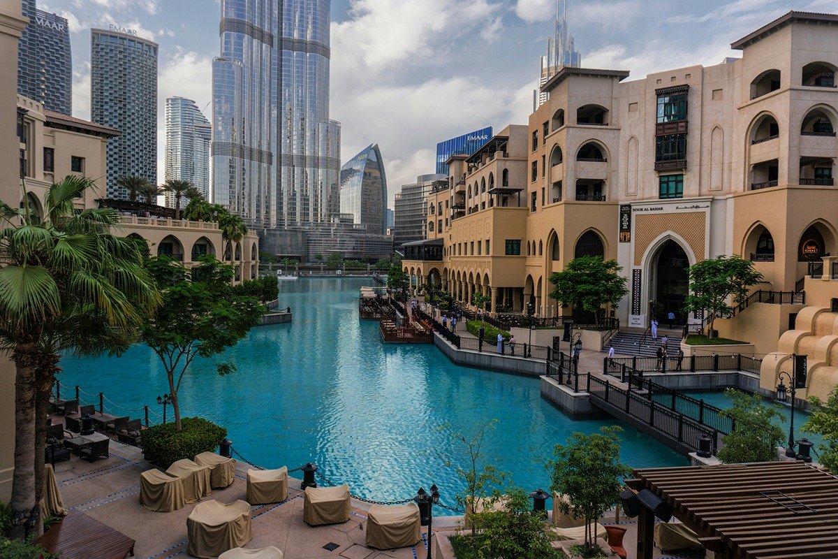 Dubai Shopping Guide - Best Malls, Markets & Souvenirs